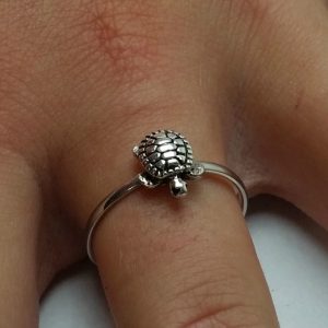 Sterling Silver Crawling Turtle Ring