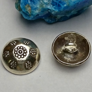 Hill Tribe Flower Print Dome Shape Button